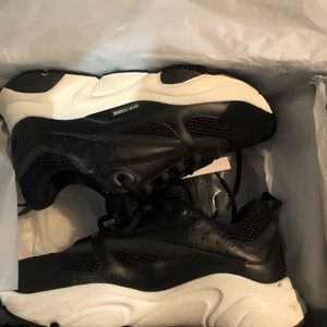 Dior b22 sneaker sz 10 authentic taking best offer